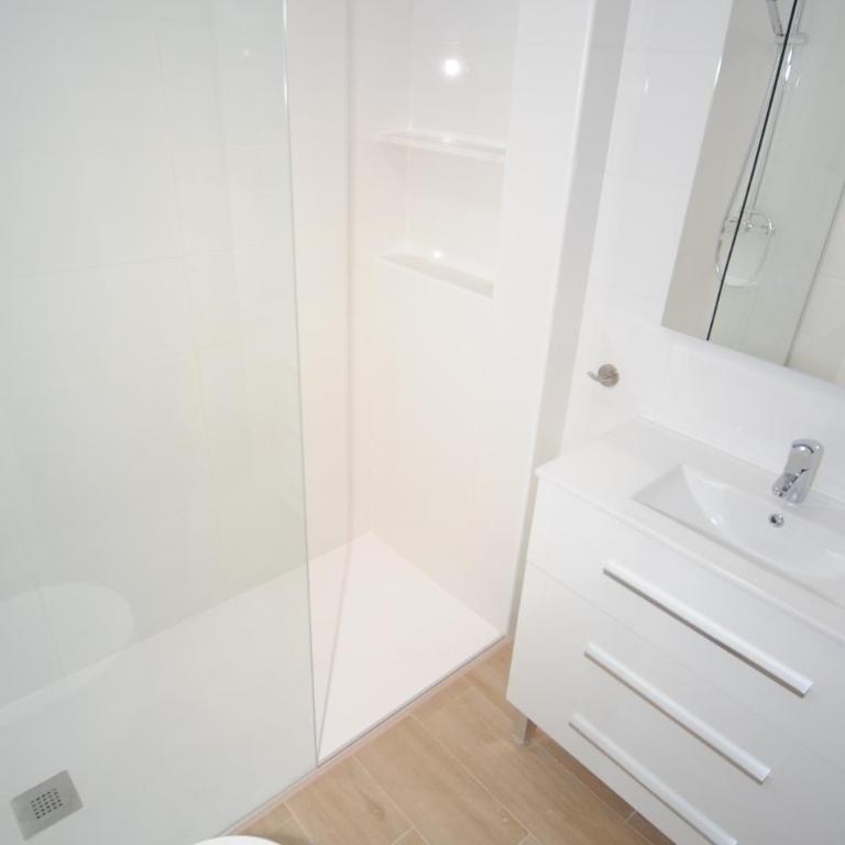Orange Park Estudio Jardin vista piscina - One-Bedroom Bungalow - 10