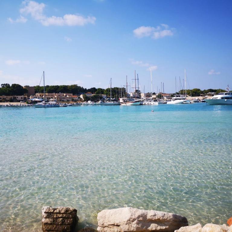 MARE e Terra Holiday fronte mare - Monolocale con Vasca Idromassaggio - 33