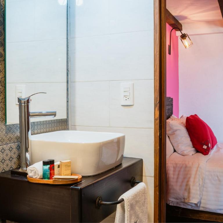 Yox Hotel Boutique - Queen Room with Garden View - 10