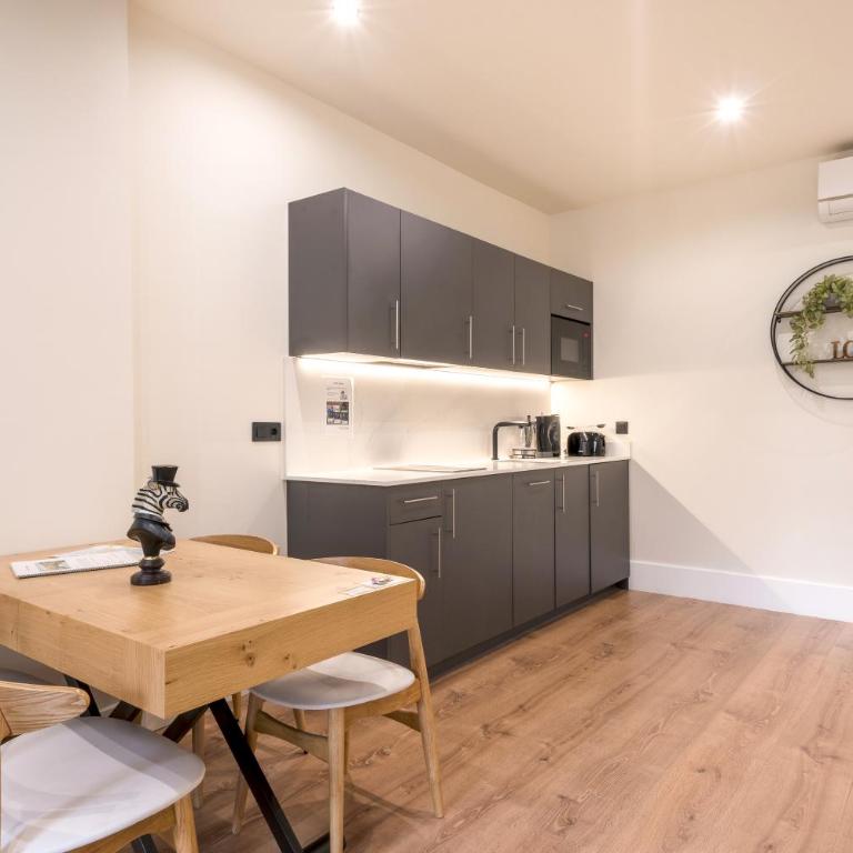 BILBAO RIVERSIDE by STAYNN APARTMENTS - One-Bedroom Apartment - 2
