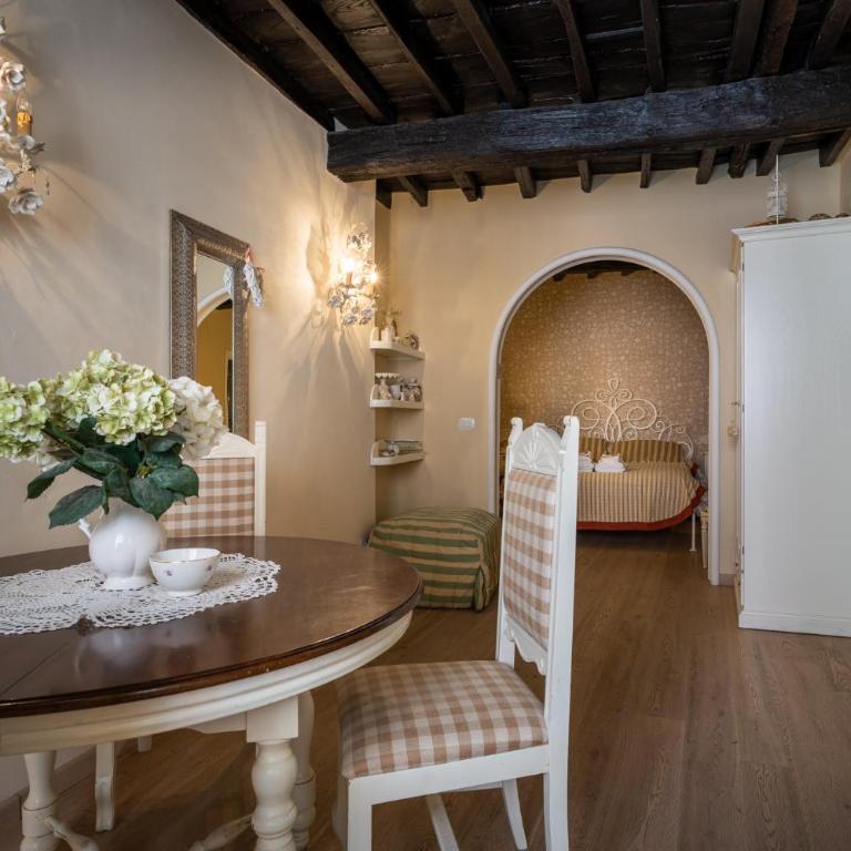 The Luxury Madonnina Suite - One-Bedroom Apartment - 5