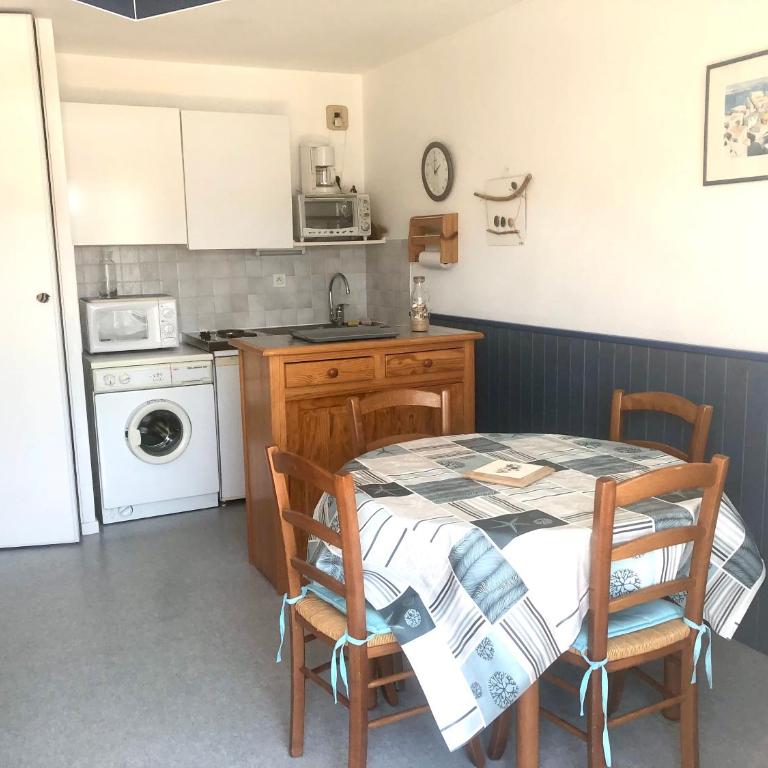 Carnac plage T2 avec terrasse Pour 4 personnes - Appartement 1 Chambre - 13