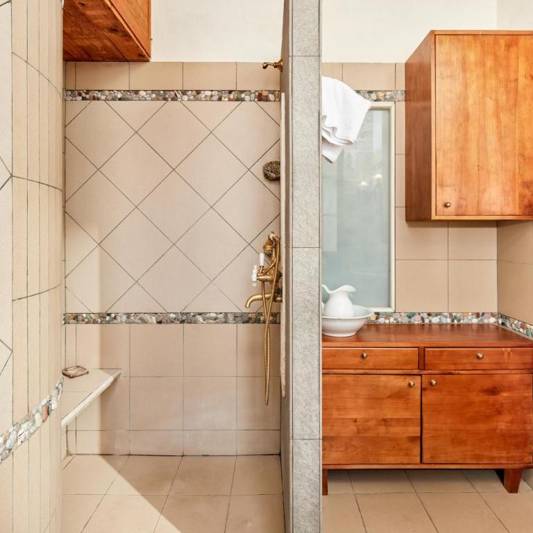 Kotor Nest - Three-Bedroom Apartment - 10