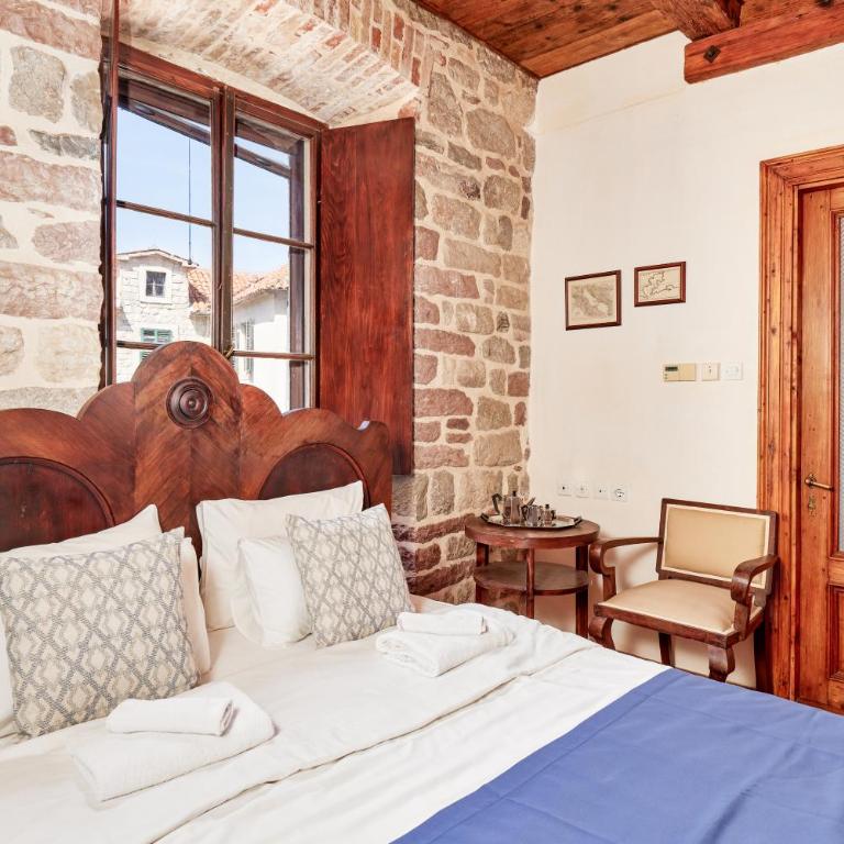 Kotor Nest - Three-Bedroom Apartment - 2