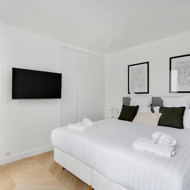 Pick A Flat's Apartment on Place du Tertre - Appartement 2 Chambres - 6