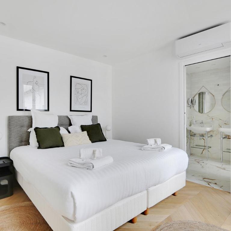 Pick A Flat's Apartment on Place du Tertre - Appartement 2 Chambres - 8