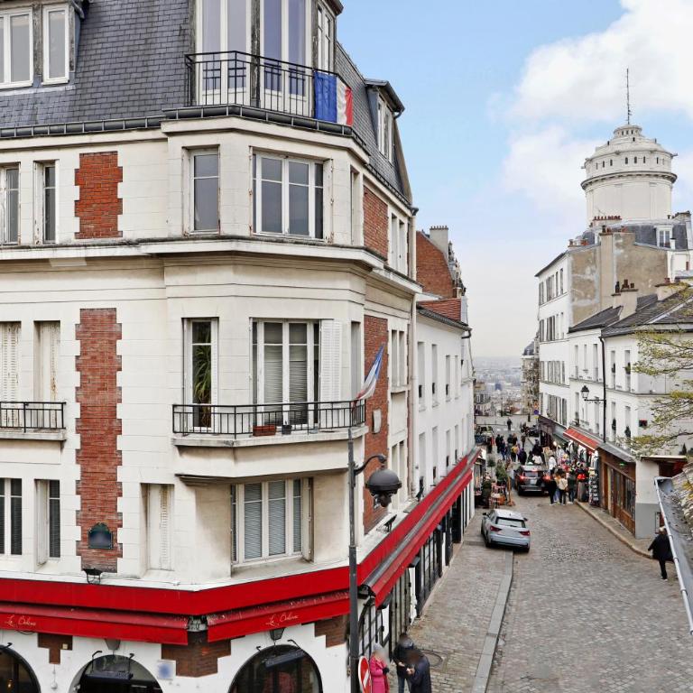 Pick A Flat's Apartment on Place du Tertre - Appartement 2 Chambres - 15