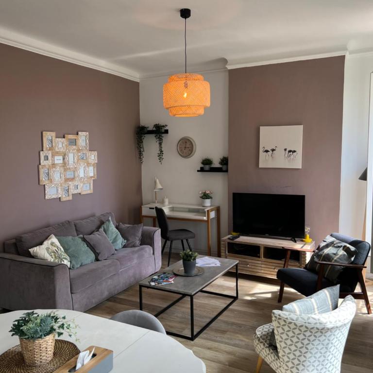 Magnifique Appartement 3 pièces Joliette Marseille PARKING PRIVATIF - Appartement 2 Chambres - 1