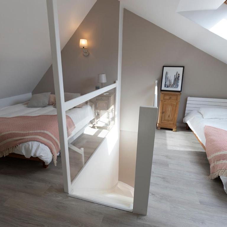 Le champ du Renne - Chambre Familiale avec Salle de Bains Commune - 4