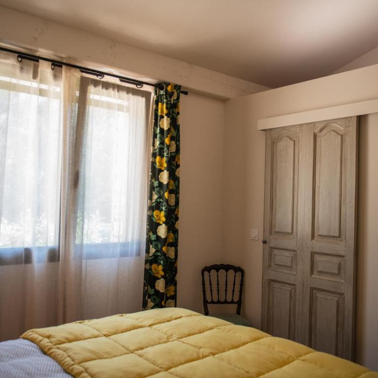 Bastide Toujours Dimanche, Maison de vacances avec vue & piscine chauffée - Maison 2 Chambres - 42