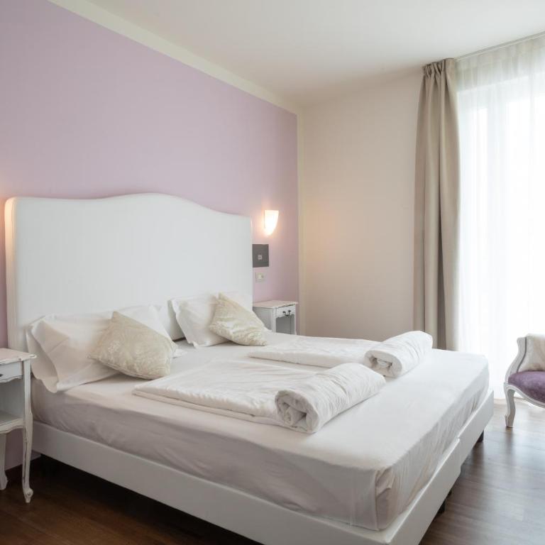 Hotel Speranza - Camera Matrimoniale/Doppia con Letti Singoli con Balcone e Vista Giardino - 5