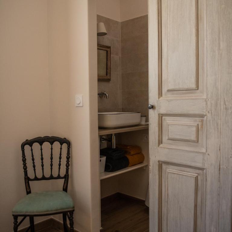 Bastide Toujours Dimanche, Maison de vacances avec vue & piscine chauffée - Maison 2 Chambres - 44