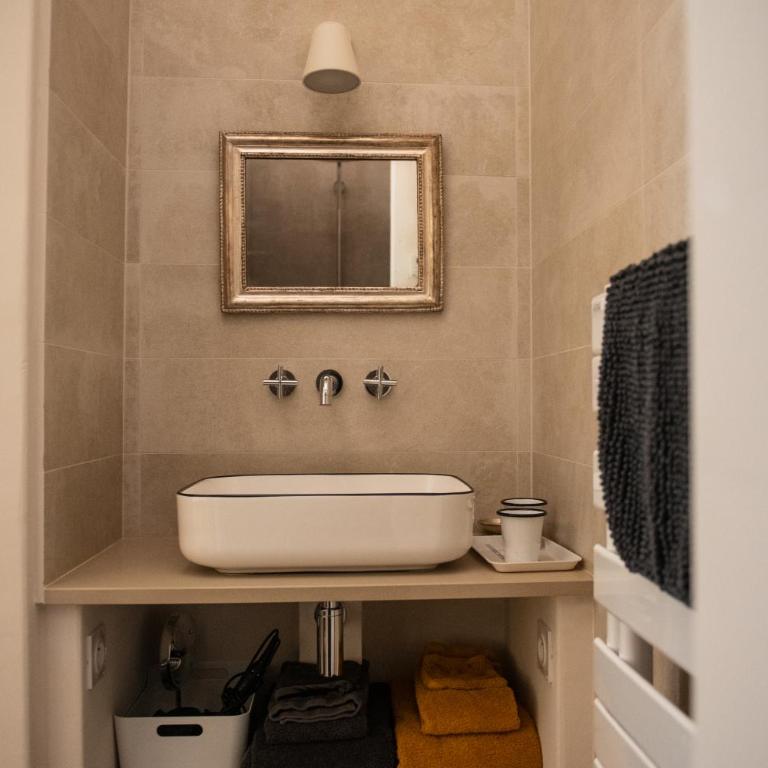 Bastide Toujours Dimanche, Maison de vacances avec vue & piscine chauffée - Maison 2 Chambres - 24