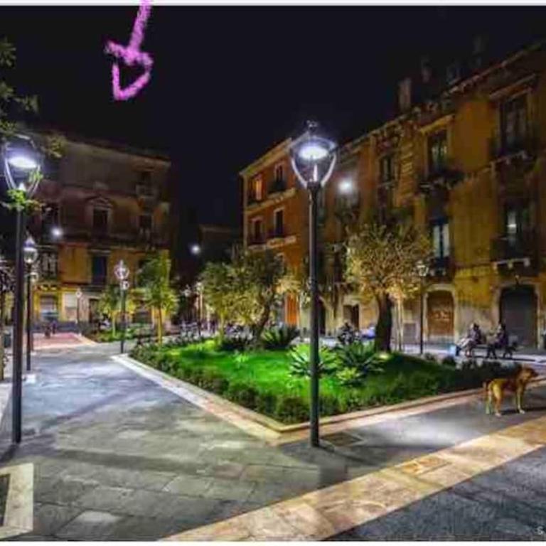 Dibi's Charming House Centro di Catania! - Appartement Deluxe - 8
