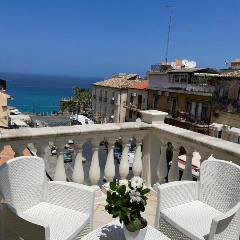 Terrazzo Del Borgo - Deluxe Suite with Sea View - 1