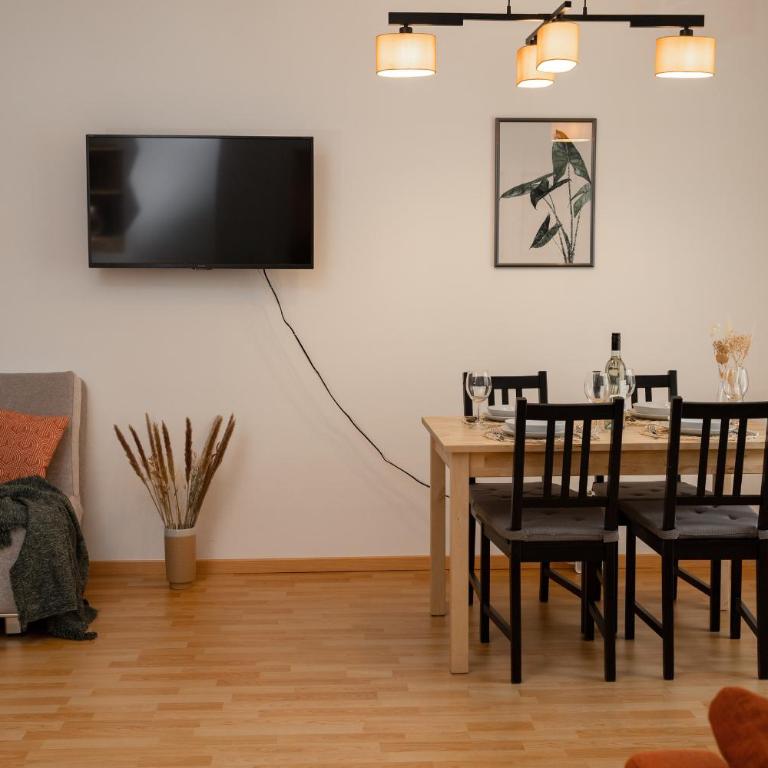 Fresh Apartment with Terrace + Free Parking - Apartment mit 1 Schlafzimmer - 16