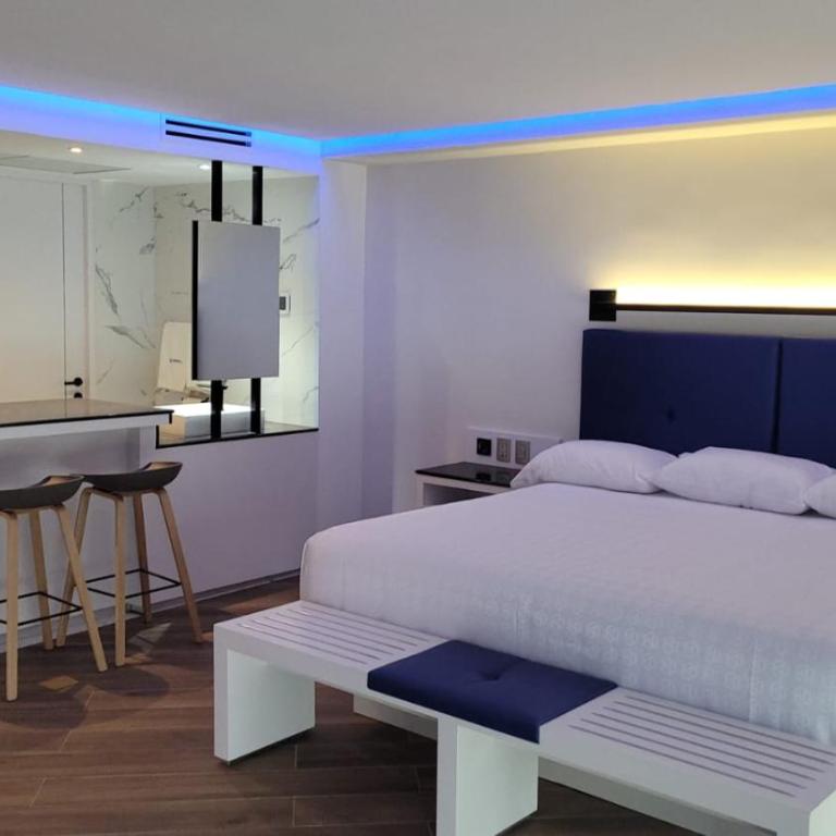 WeEnjoy Hotels Aeropuerto CDMX - Suite - 1