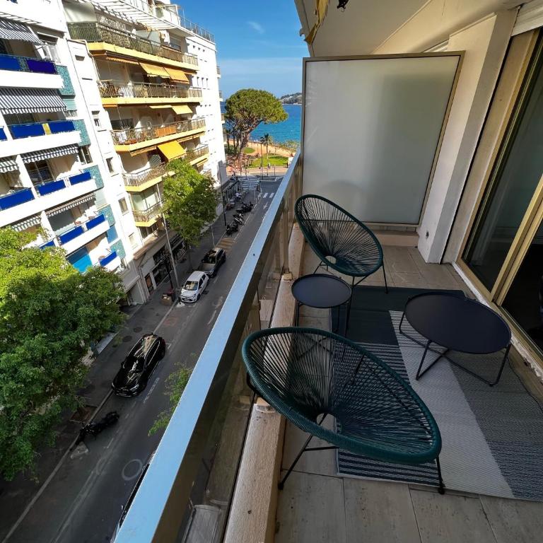 Modern 60m2 apartment with 2 balconies, at 50 meters from sea - Appartement 1 Chambre - 1