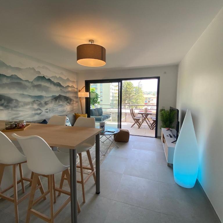 L'ORANGERAIE - Garage, Balcon, Proche Lac, Vue Montagne - Apartment mit 1 Schlafzimmer - 2
