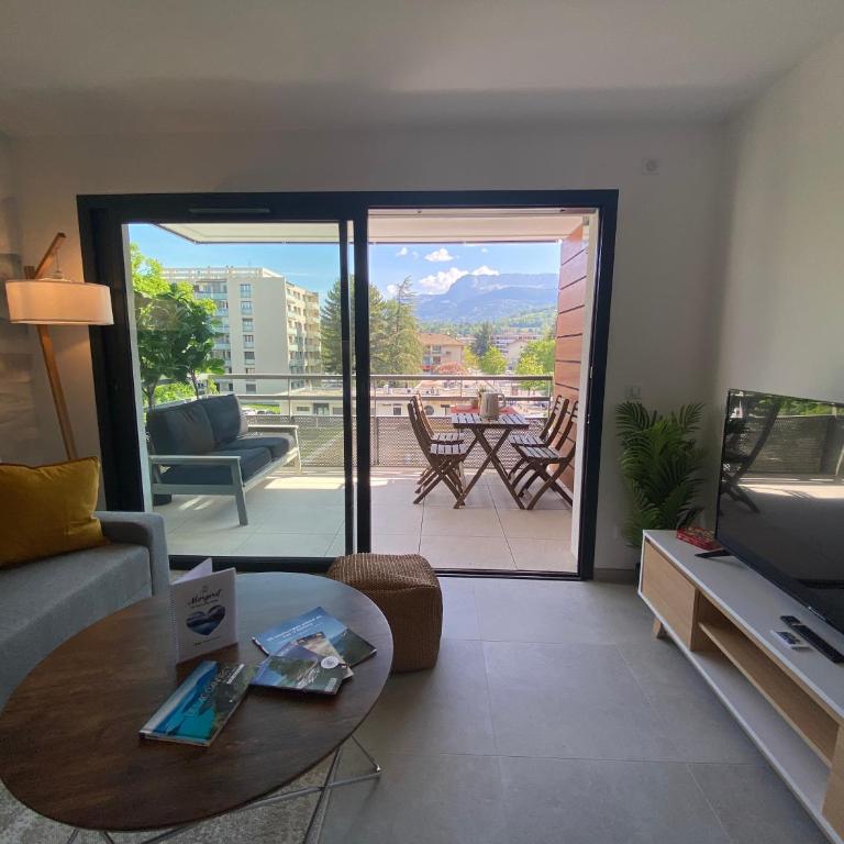 L'ORANGERAIE - Garage, Balcon, Proche Lac, Vue Montagne - Apartment mit 1 Schlafzimmer - 45