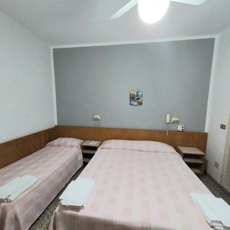 Hotel Villa Alberta B&B - Triple Room - 9
