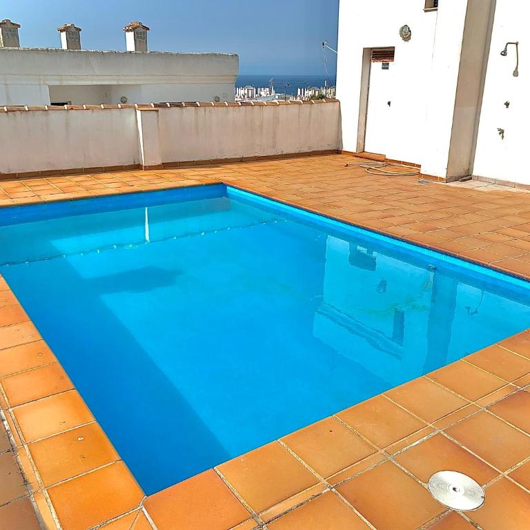 Precioso apartamento cerca del mar con wifi, piscina y parking - Two-Bedroom Apartment - 18