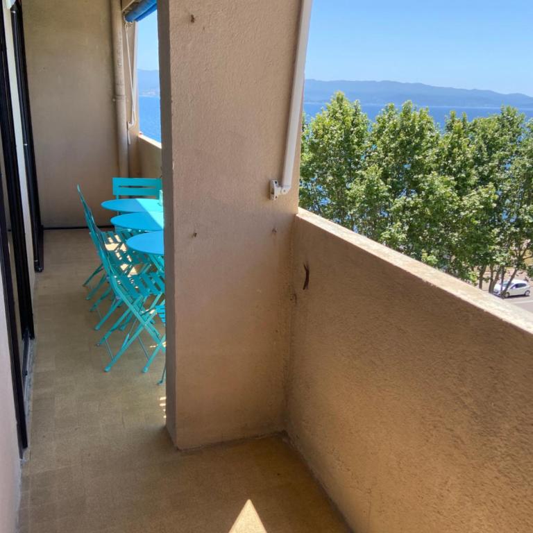 Ajaccio magnifique T2 40m2 centre ville vue mer au bord de la plage neuf 5 personnes Clim wifi balcon parking privé fermé - Apartment mit 1 Schlafzimmer - 19