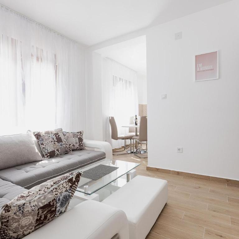 Muo Sea Front Apartments Kotor - Apartment with Sea View - 4