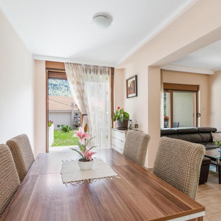 Muo Sea Front Apartments Kotor - Two-Bedroom Apartment - 10