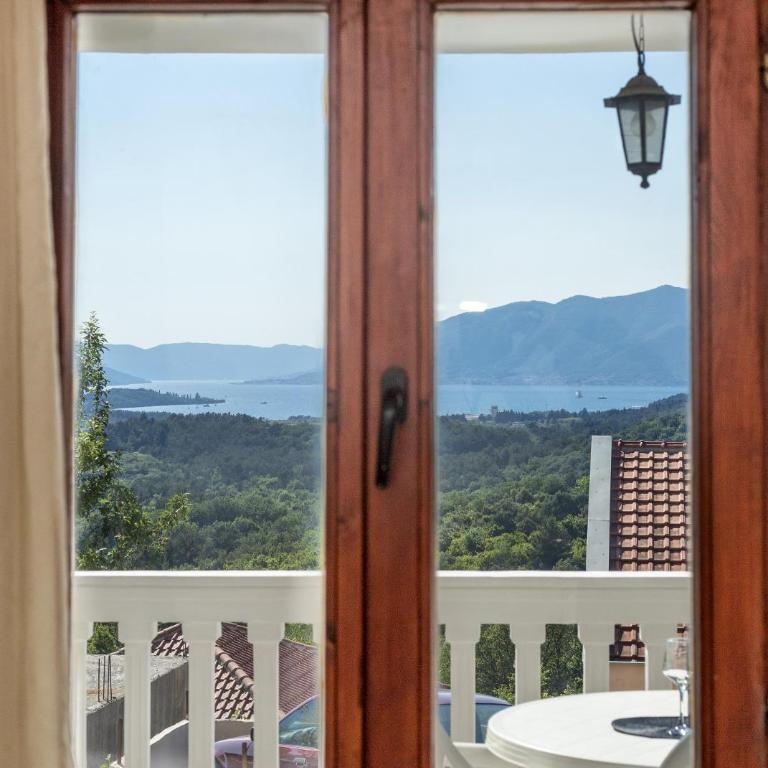 Crystal Sky Apartments - Studio with Sea View - 1