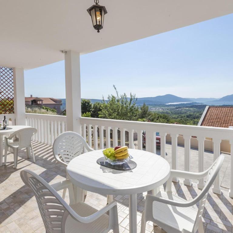 Crystal Sky Apartments - Studio with Sea View - 12