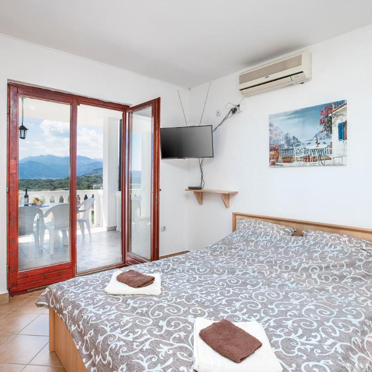Crystal Sky Apartments - Two-Bedroom Apartment - 17