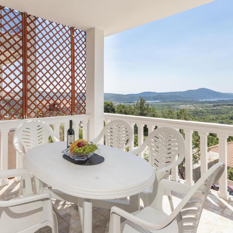 Crystal Sky Apartments - Two-Bedroom Apartment - 18
