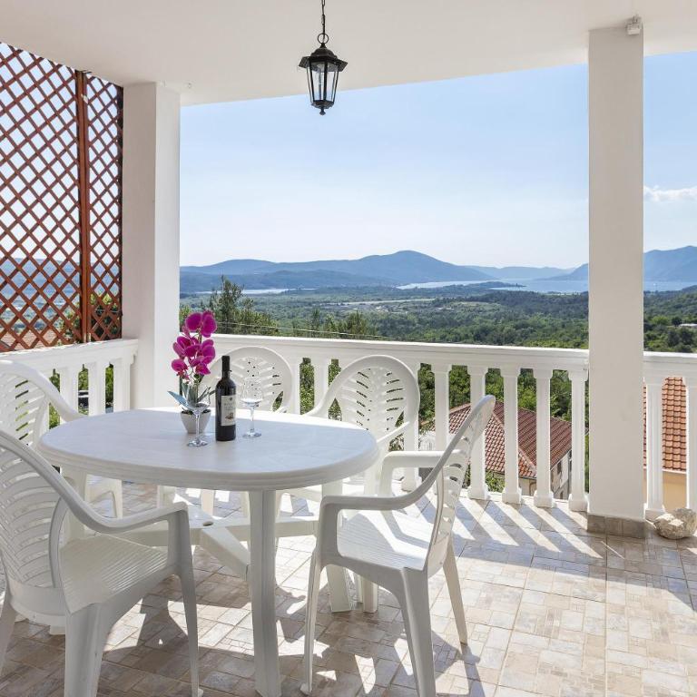 Crystal Sky Apartments - Two-Bedroom Apartment - 21