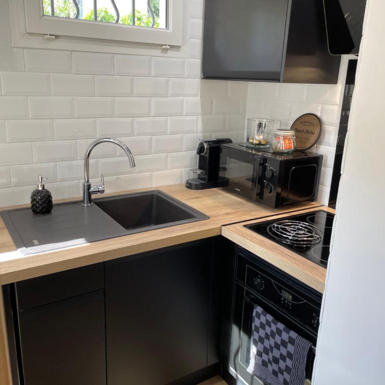 Maison de ville a 5 min à pied de la tour Luma - Casa de 2 dormitorios - 5