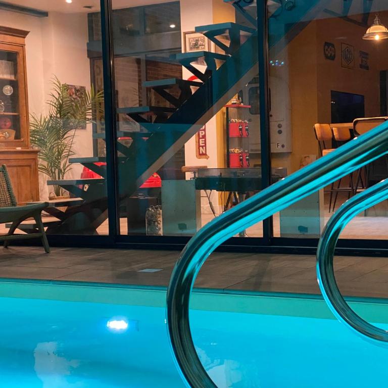 Loft Spa Reims-fr 250m2 privatifs, piscine intérieure chauffée, spa et parking - Appartamento con 3 Camere da Letto - 1
