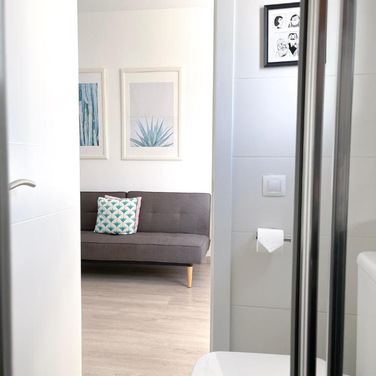 Bright Modern 1 bedroom Apartment 10mins from Las Canteras Beach - Apartamento de 1 dormitorio - 40