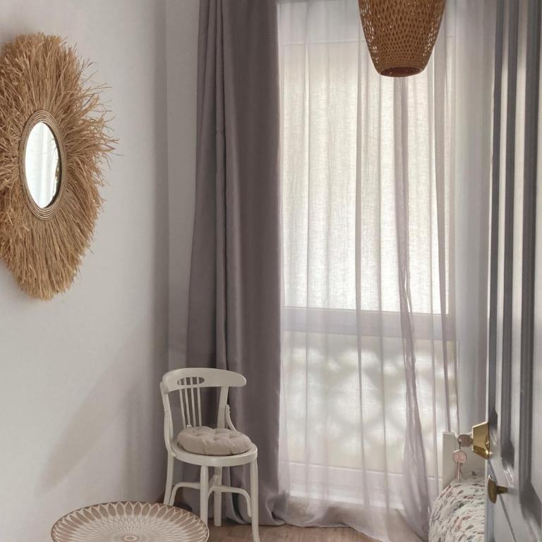 EL Paso - Three-Bedroom Apartment - 8