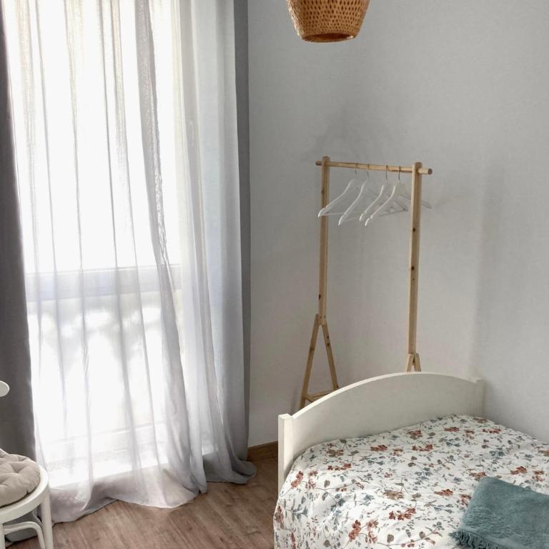 EL Paso - Three-Bedroom Apartment - 10
