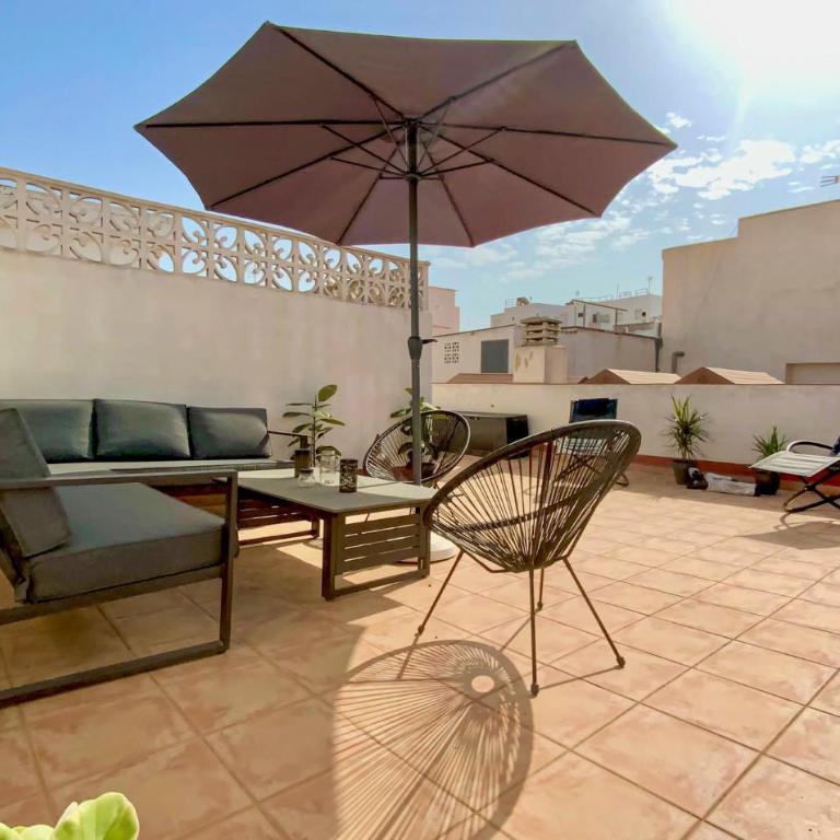 Stunning Apartment In Torrevieja - Apartamento de 3 dormitorios - 1