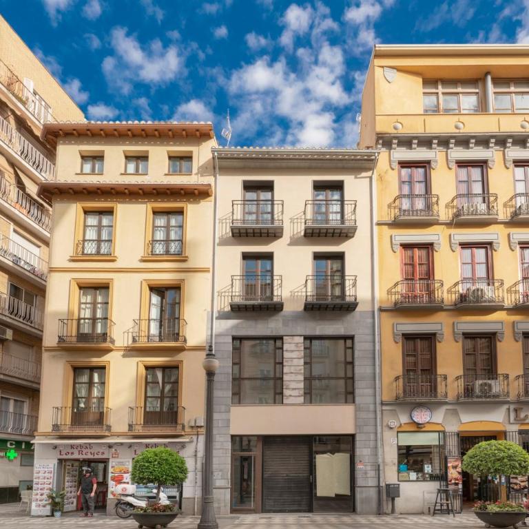 Plaza Nueva HOMES - Superior Apartment with Balcony - 17