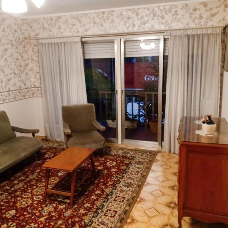 25puntocinco alquiler x día con cochera Tandil - Three-Bedroom Apartment - 4