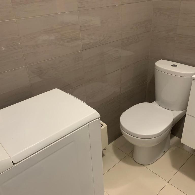 Studio with Private Parking - One-Bedroom Apartment - 9