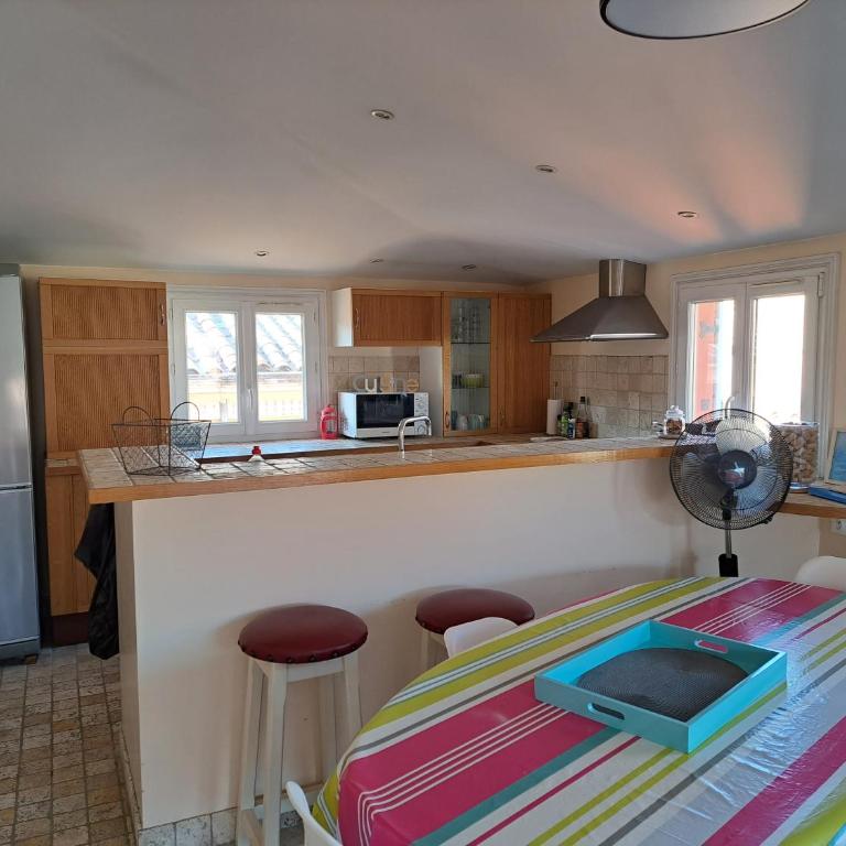 La tropezienne, Duplex 73 m2, 100 m du port, climatisation, grande terrasse - Apartment mit 3 Schlafzimmern - 44