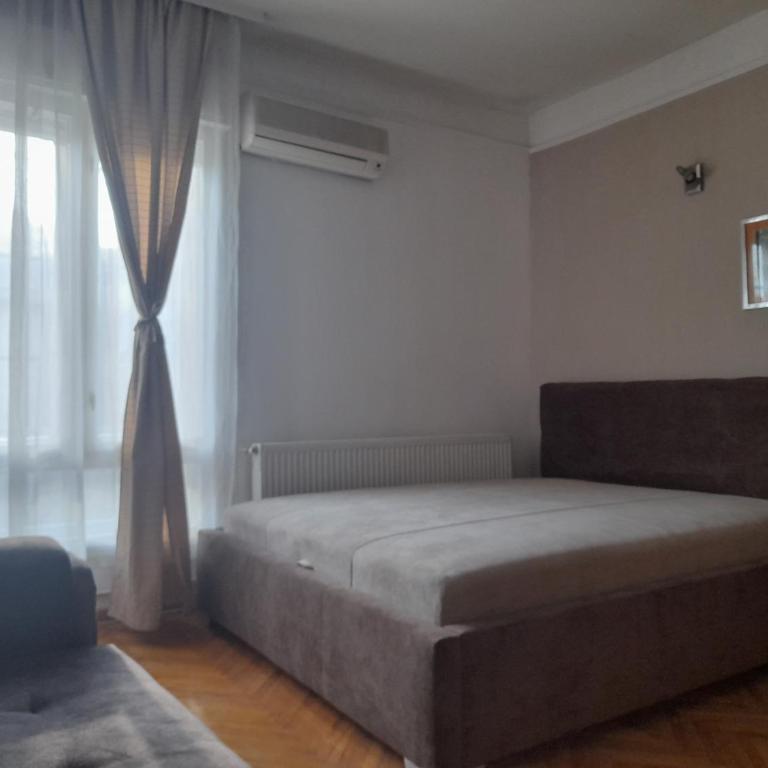 Mario Sunce Apartmani - Dvokrevetna Soba sa Bračnim Krevetom i Sopstvenim Kupatilom - 3