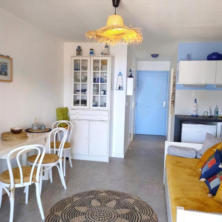 Appartement avec terrasse vue mer, proximité plage, place parking - Apartamento de 2 dormitorios - 6