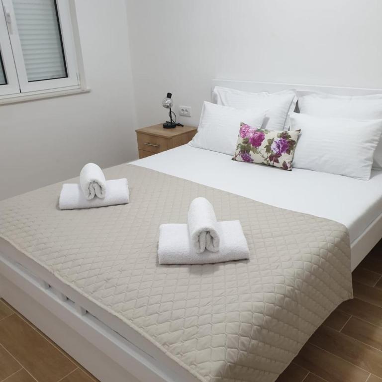 Waterfront Apartment Petrovina - One-Bedroom Apartment - 29
