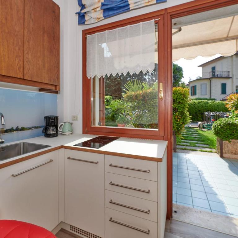Front Lake Studio with Loft Bed and Pool - Monolocale Standard - 4