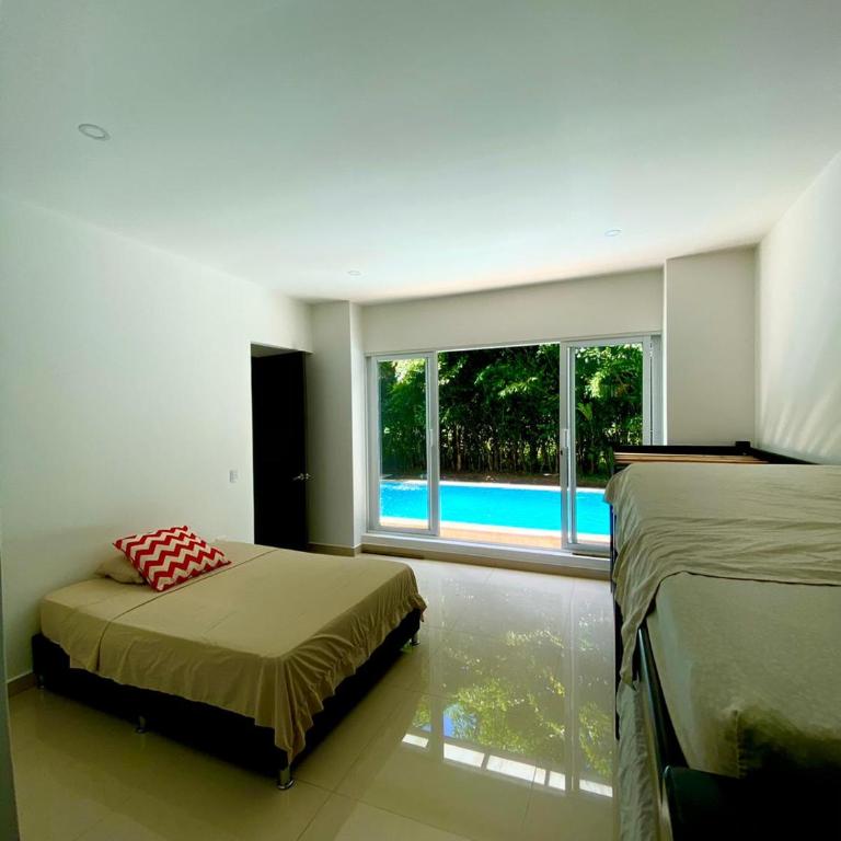Casa blanca, casa campestre Restrepo - Villa with Private Pool - 2