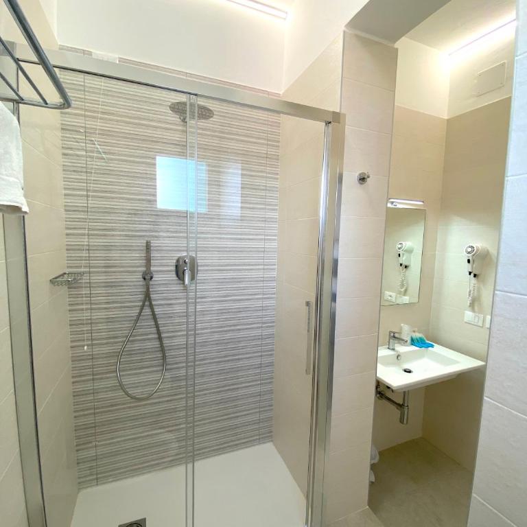 Hotel Linda - Camera Quadrupla Classic - 2